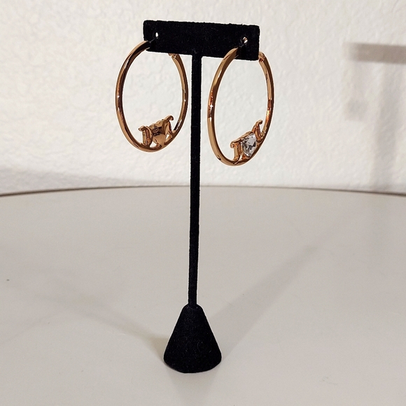 Juicy Couture Los Angeles California Gold Toned Initial Hoop Earrings - Picture 3 of 9